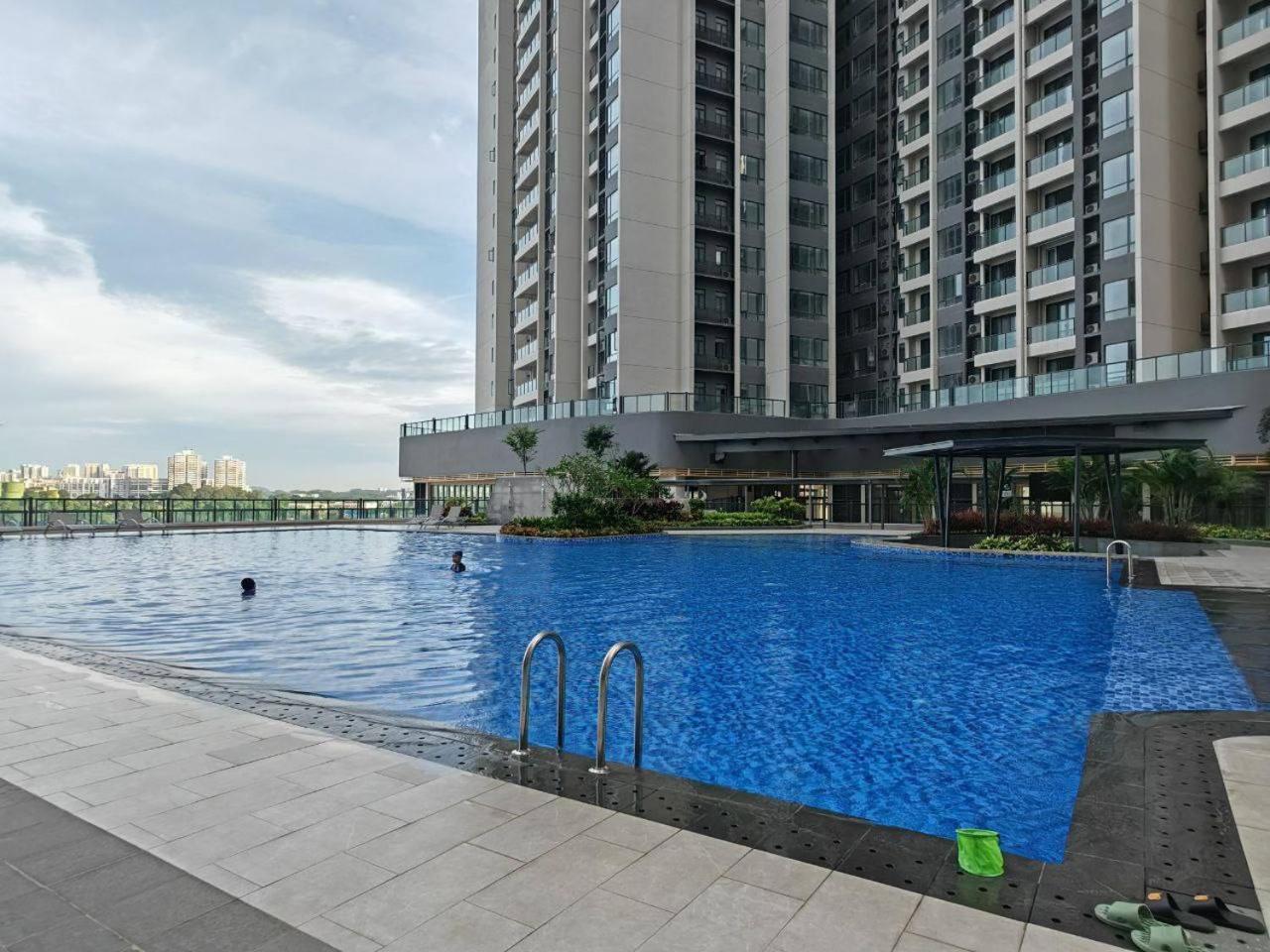 R&F Princess Cove Jb Apartment Suites By Sc Homestay 新山 外观 照片