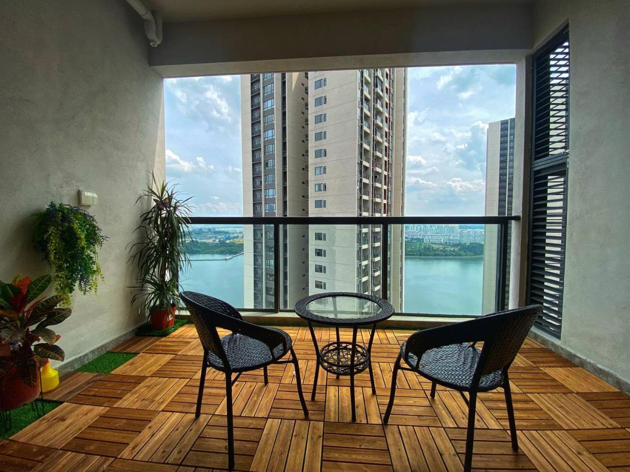 R&F Princess Cove Jb Apartment Suites By Sc Homestay 新山 外观 照片