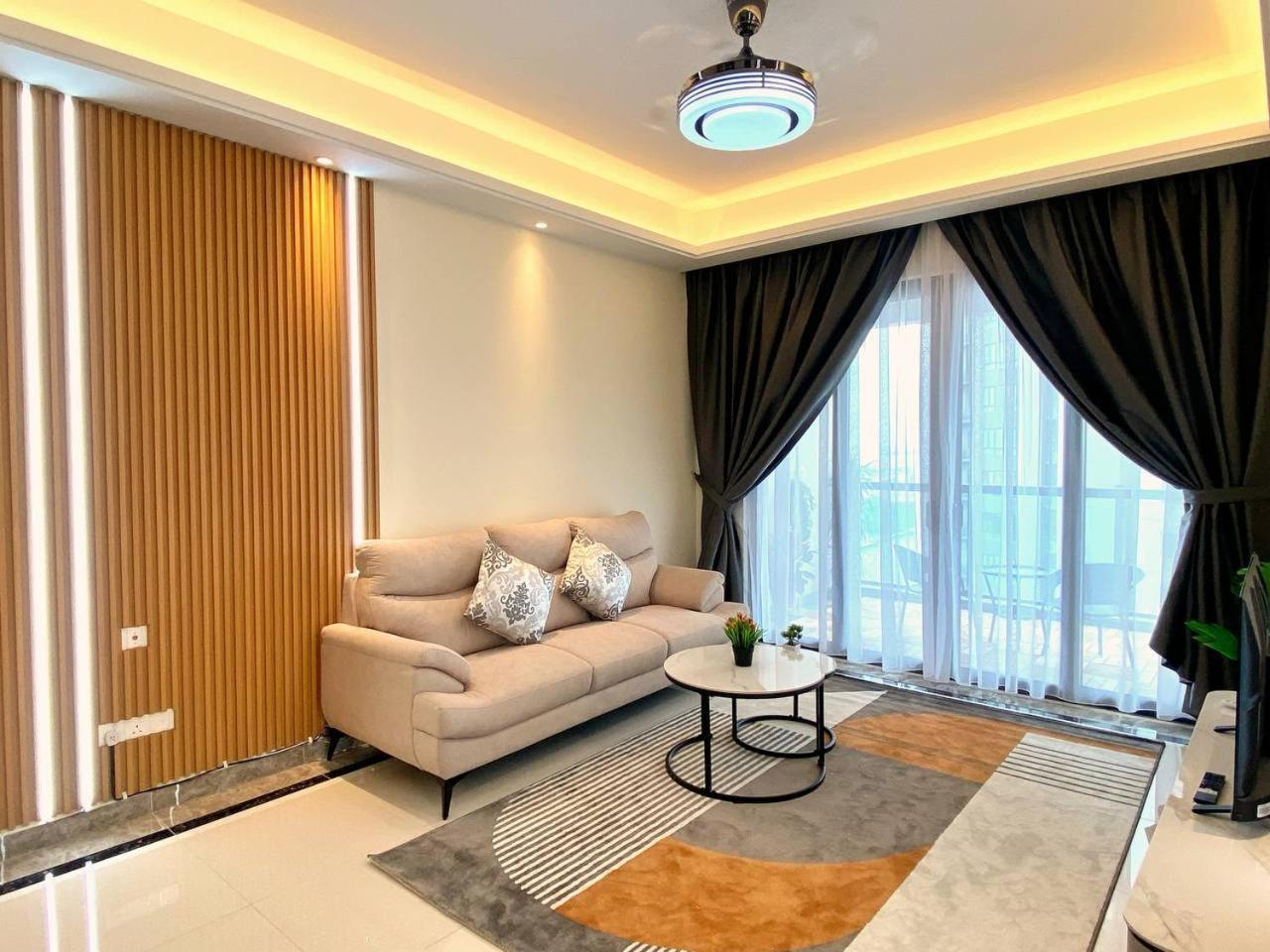 R&F Princess Cove Jb Apartment Suites By Sc Homestay 新山 外观 照片